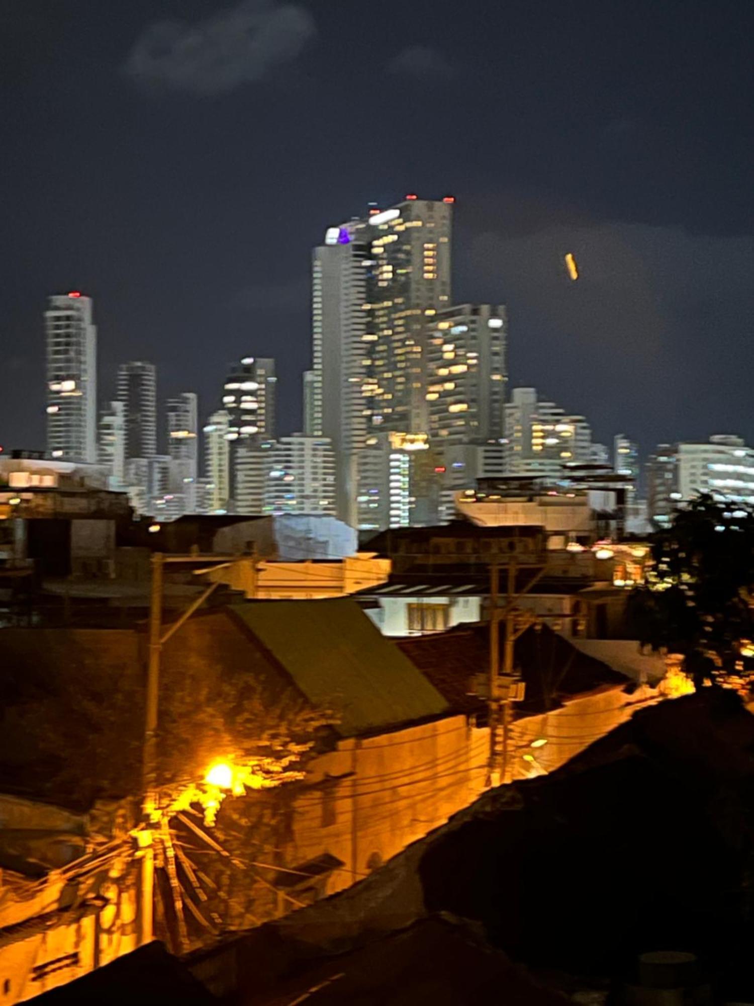 La Viduka Hostel Cartagena エクステリア 写真